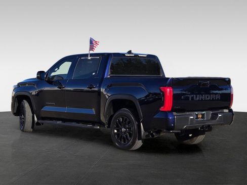 Used 2025 Toyota Tundra Limited AWD/4WD image 7