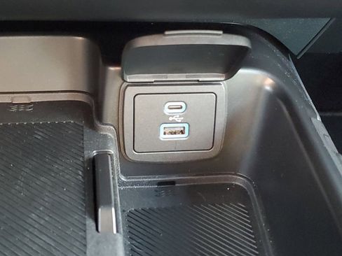 New 2025 Ford Bronco 4-Door AWD/4WD image 17