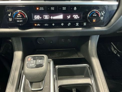 Used 2023 Nissan Pathfinder Platinum AWD/4WD image 13