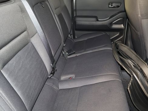 Used 2022 Nissan Frontier SV image 48