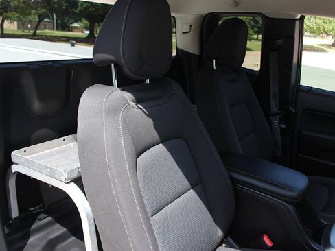 Used 2022 Chevrolet Colorado LT w/ Fleet Safety Package RWD image 15