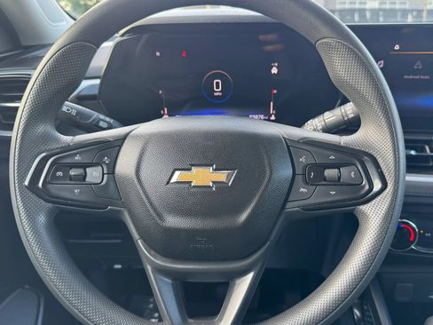 Used 2024 Chevrolet TrailBlazer LS w/ LS Convenience Package FWD image 41