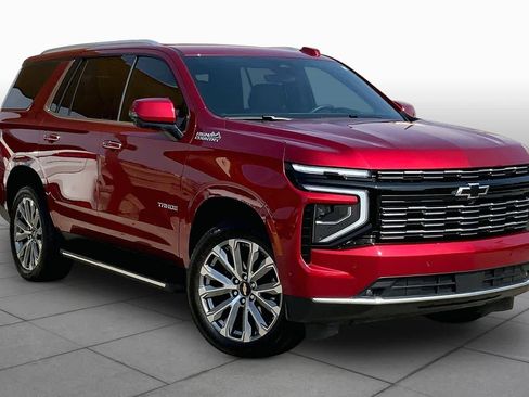 Used 2025 Chevrolet Tahoe High Country AWD/4WD image 5