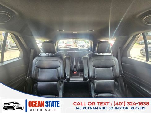 Used 2020 Ford Explorer XLT w/ Equipment Group 202A AWD/4WD image 16