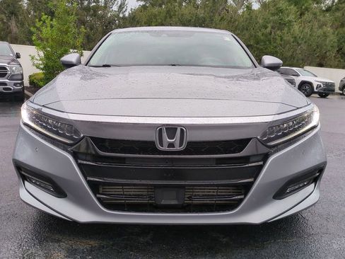 Used 2018 Honda Accord Touring image 9