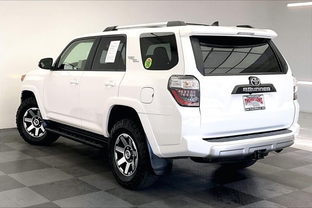 Used 2017 Toyota 4Runner TRD Off-Road Premium AWD/4WD image 10
