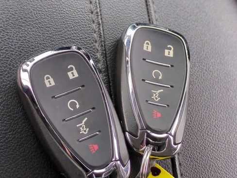 Used 2022 Chevrolet Blazer LT image 32