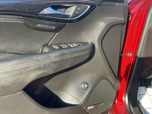 Used 2022 Buick Envision Essence w/ Technology Package I image 19