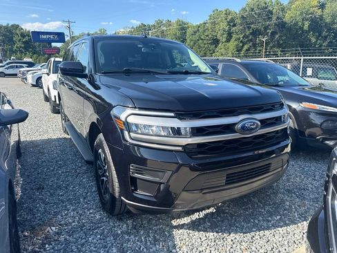 Used 2024 Ford Expedition Max XLT AWD/4WD image 2
