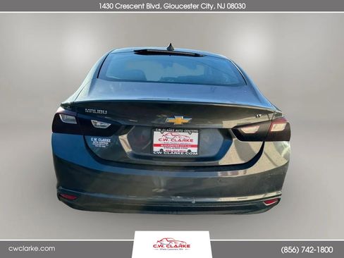Used 2016 Chevrolet Malibu LT w/ Driver Confidence Package image 6