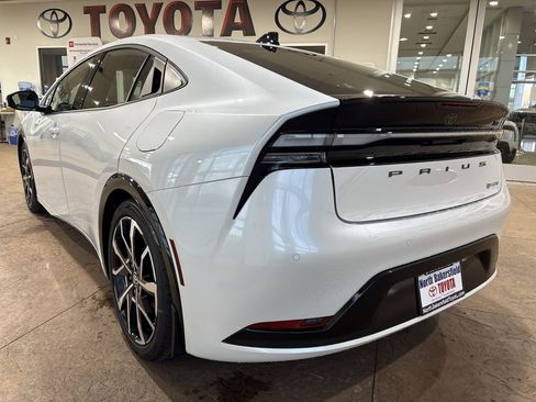 New 2026 Toyota Prius Plug-In Hybrid image 8