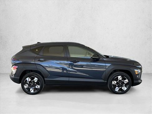 Used 2025 Hyundai Kona SEL AWD/4WD image 4
