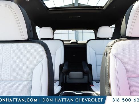 New 2026 Chevrolet Traverse High Country FWD image 17