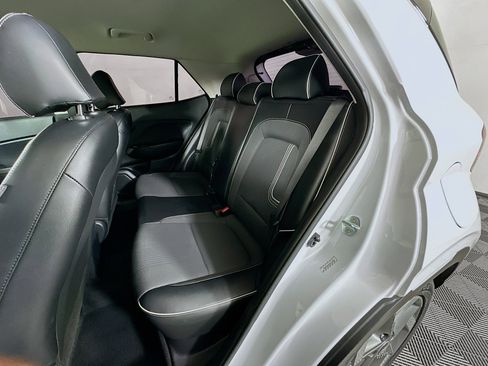 Used 2022 Hyundai Venue Limited w/ Cargo Package image 26