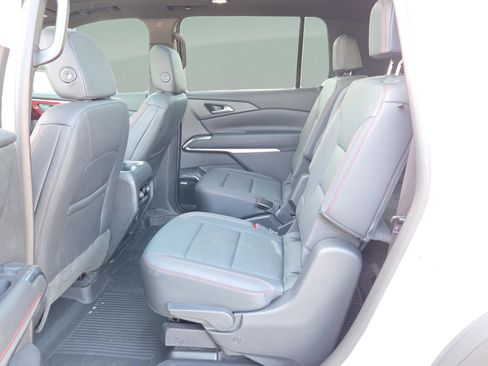 Used 2024 Chevrolet Traverse Z71 w/ Enhanced Driving Package image 32