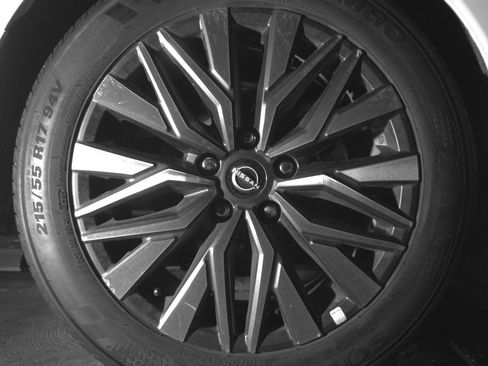 Used 2025 Nissan Altima 2.5 SV image 15