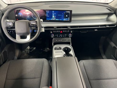 New 2026 Hyundai Ioniq 9 SE image 3