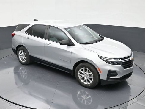 Certified 2022 Chevrolet Equinox LS image 18