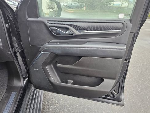 Used 2021 GMC Yukon Denali w/ Denali Premium Package image 11