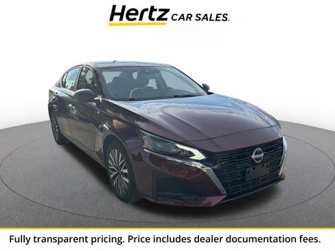 Used 2025 Nissan Altima 2.5 SV FWD image 1