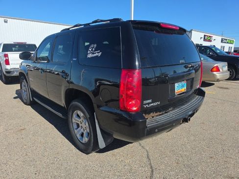 Used 2011 GMC Yukon SLT w/ SLT-2 Equipment Package AWD/4WD image 6