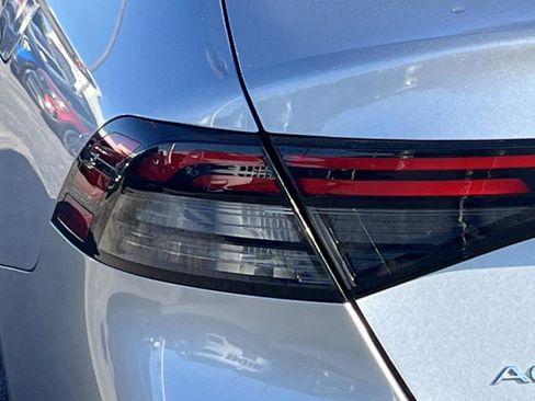 Used 2023 Honda Accord LX image 10