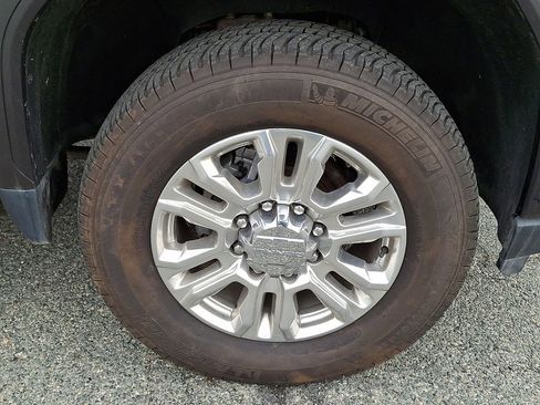 Used 2022 GMC Sierra 3500 Denali image 8