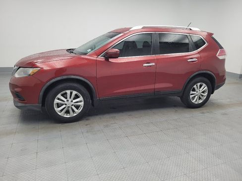 Used 2016 Nissan Rogue SV image 2