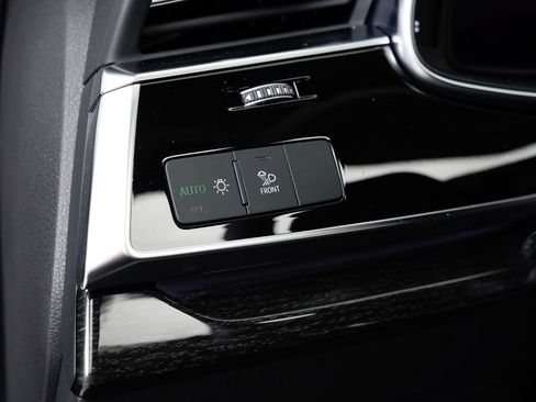 Certified 2025 Audi Q8 Premium Plus w/ Premium Plus Package AWD/4WD image 23