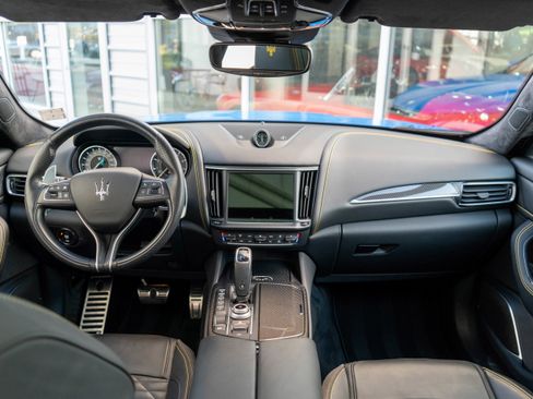 Used 2022 Maserati Levante F Tributo image 38