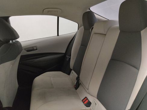 Used 2022 Toyota Corolla LE FWD image 18