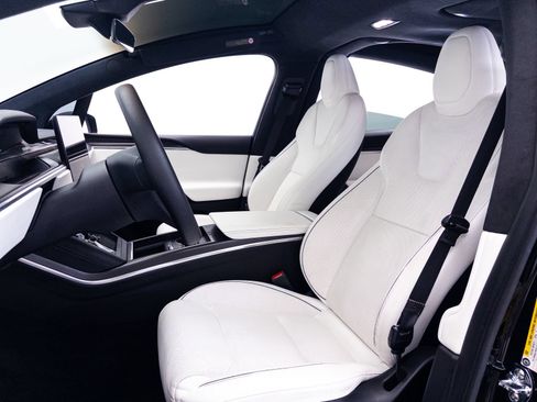 Used 2022 Tesla Model X Plaid AWD/4WD image 19
