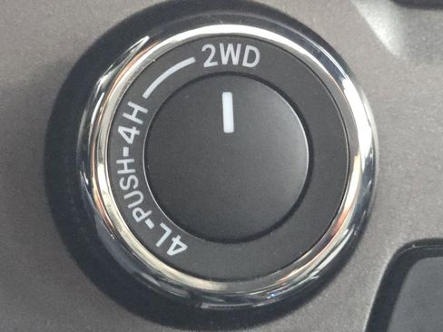 Used 2023 Toyota Tacoma TRD Off-Road image 5