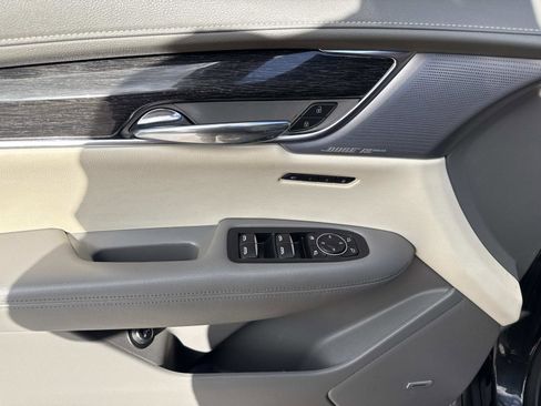 Used 2020 Cadillac XT6 Premium Luxury image 21