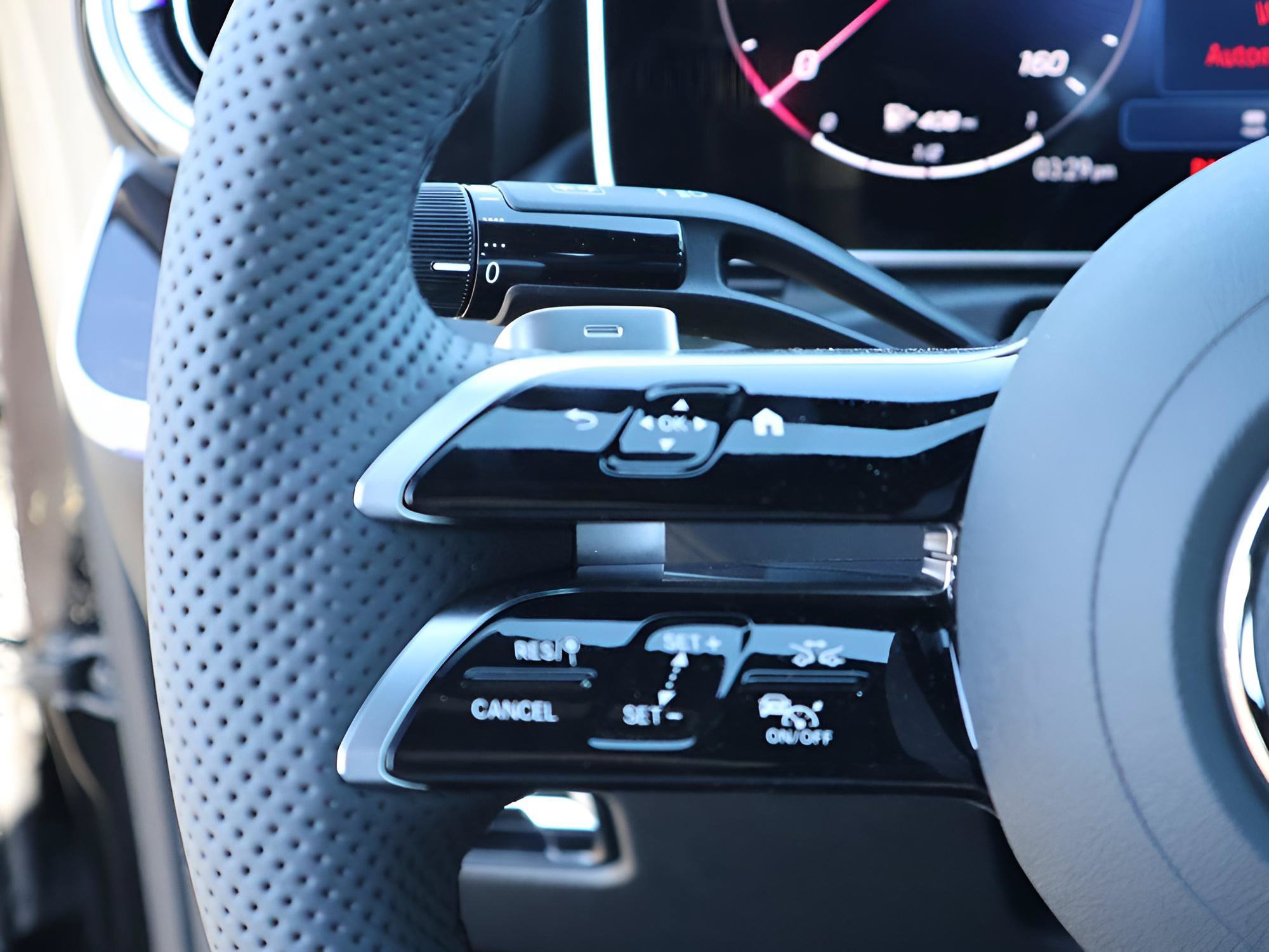 Certified 2026 Mercedes-Benz C 300 4MATIC Sedan image 33