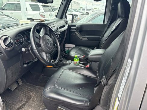 Used 2016 Jeep Wrangler Unlimited Sport AWD/4WD image 11