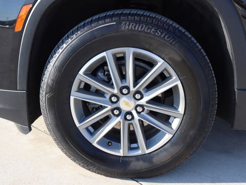 Used 2023 Chevrolet Traverse LT image 31