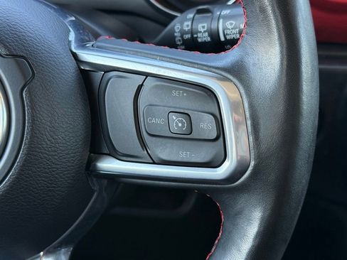 Used 2022 Jeep Wrangler Unlimited Rubicon w/ Cold Weather Group AWD/4WD image 18