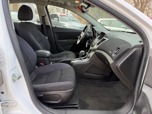 Used 2014 Chevrolet Cruze LT w/ All-Star Edition image 10