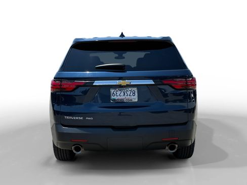 Used 2022 Chevrolet Traverse LS AWD/4WD image 4