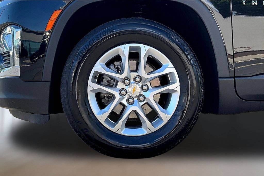 Used 2023 Chevrolet Traverse LS w/ Safety Package AWD/4WD image 31