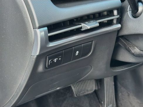 Certified 2025 Hyundai Tucson SE FWD image 10