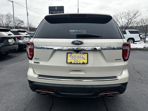 Certified 2018 Ford Explorer XLT w/ Equipment Group 202A image 6