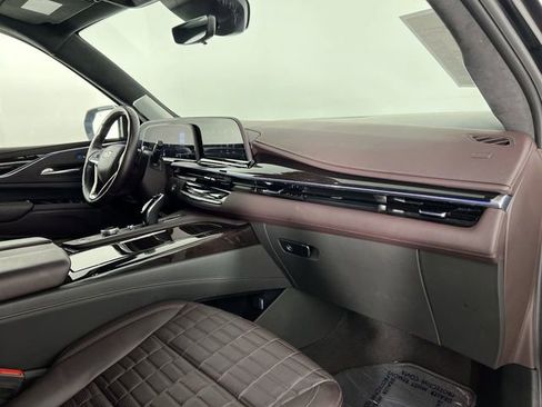 Certified 2024 Cadillac Escalade ESV Sport Platinum image 30