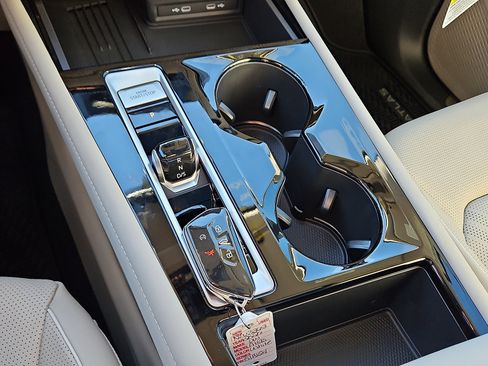 New 2026 Volkswagen Atlas SEL Premium R-Line image 16