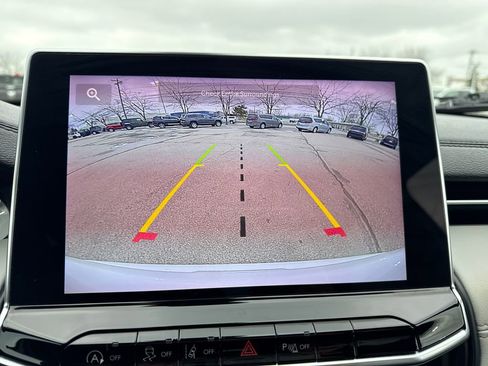 Used 2023 Jeep Compass Limited image 24