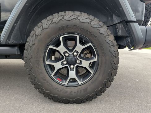 Used 2021 Jeep Wrangler Unlimited Rubicon image 16