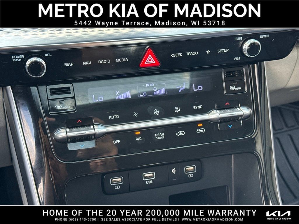 Used 2024 Kia Carnival SX Prestige FWD image 27