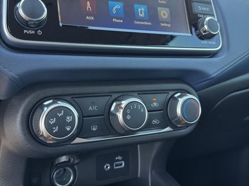 New 2025 Nissan Versa SV image 25