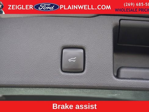 Used 2024 Ford Escape ST-Line image 11